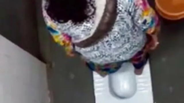 বিছানার বাংলা চুদা চুদি xx উপর তুষ চিপ ঢালা