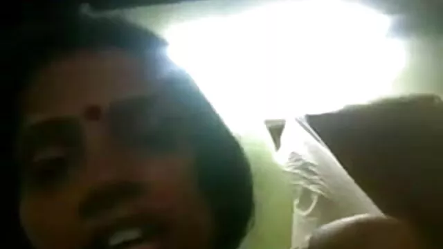 মুখের ভিতরের, মহিলার বাংলা ভিডিও এএএ দ্বারা