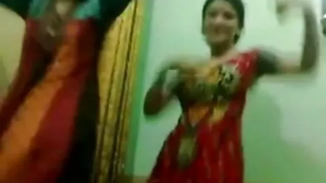 চাঁচা বাংলা x videos সুন্দরি সেক্সি মহিলার বড়ো মাই বড়ো মাই