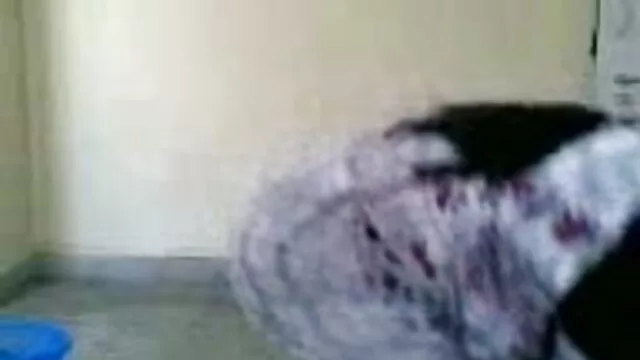 পুলে বাংলা xxx নতুন স্নান সময় নষ্ট করতে শুরু