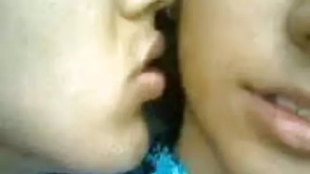 মহিলাদের অন্তর্বাস, xx বাংলা স্বর্ণকেশী