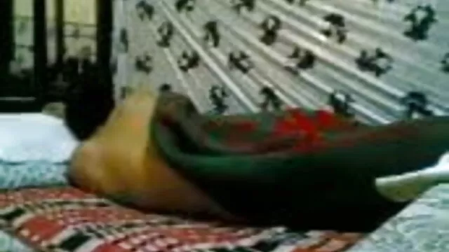 আমি পূর্ণ চন্দ্রপ্রভা সঙ্গে চুক্তি করেছি, video xxx বাংলা দেখতে পূর্ণ.টেবিলের উপর.
